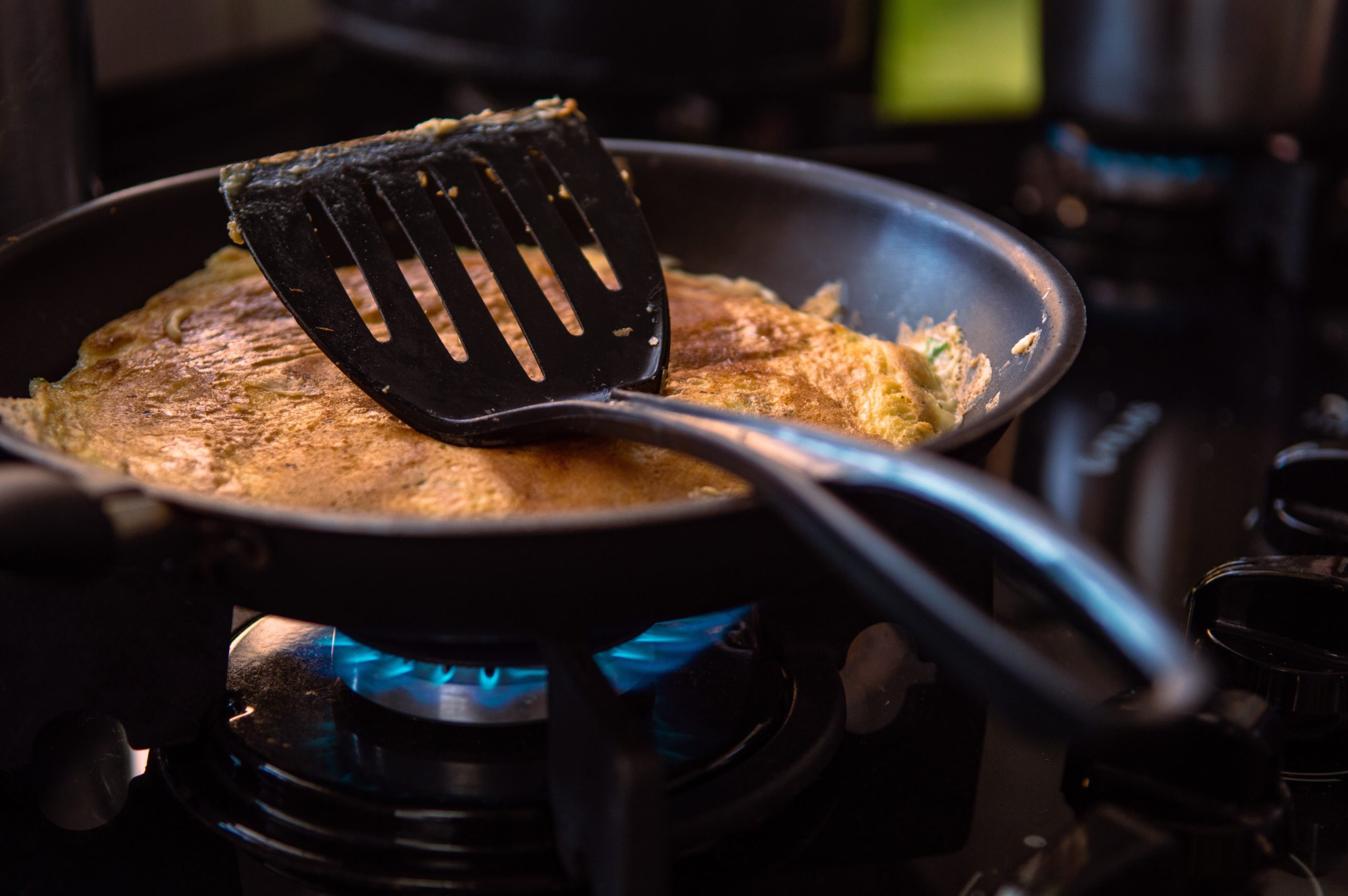 The Showdown: Cast Iron vs Stainless Steel Cookware