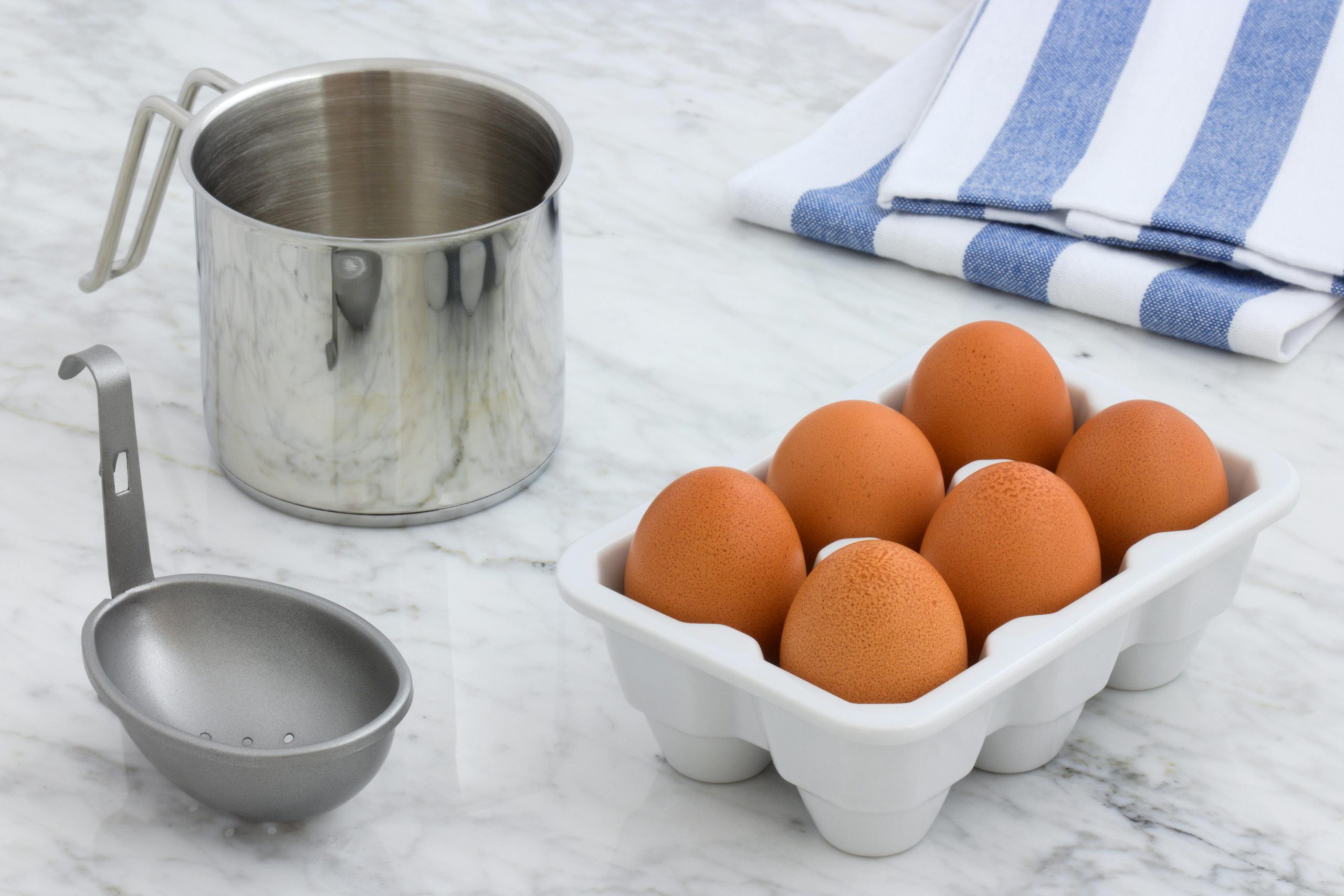 Hexclad vs All Clad: Which is the Best Cookware?