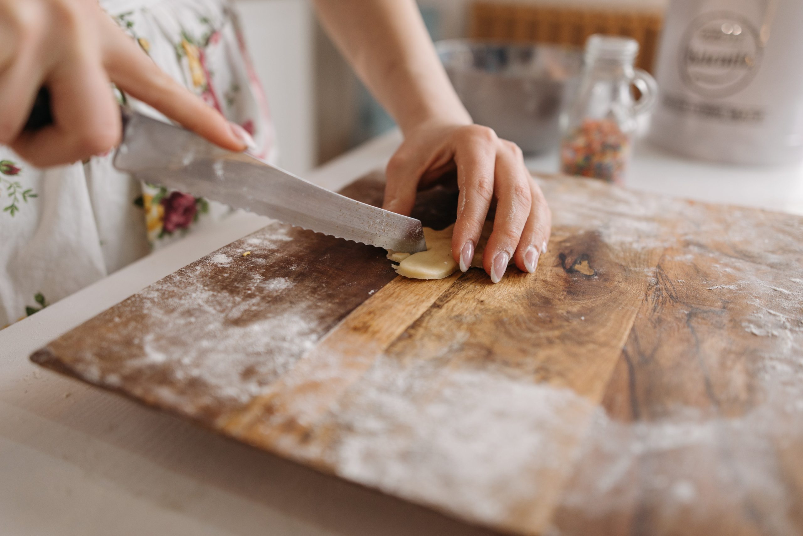 Glass vs Wood Cutting Board: Making the Right Choice